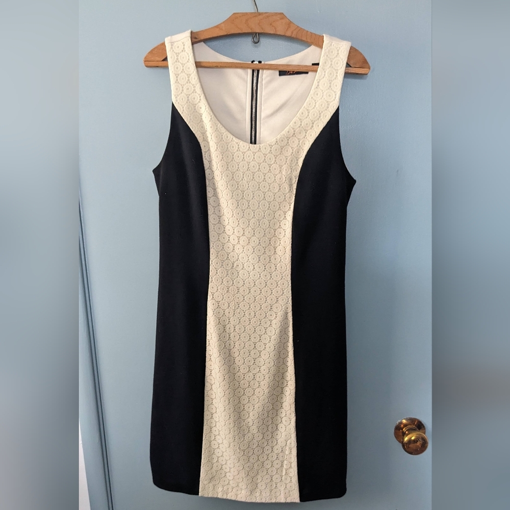 Dex Black/White Color Block Tank Dress. Size Small